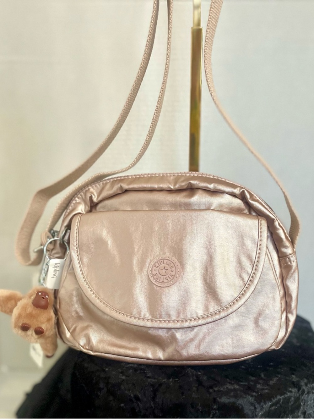 NWT Kipling K70120 Stelma Crossbody Small Bag Purse
Polyamide Quartz Metallic